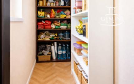 3-IZBOVÝ BYT + GARÁŽ + ZÁHRADA 587 m² – JELŠAVA okres Revúca