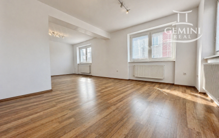 Štýlová kancelária v blízkosti centra mesta Rimavská So bota