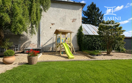 Luxusný rodinný dom po kompletnej rekonštrukcii s nádherným pozemkom - Čerenčany okres Rimavská Sobota