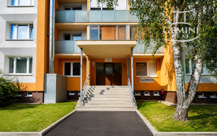 1-IZBOVÝ BYT S BALKÓNOM V CENTRE RIMAVSKEJ SOBOTY – MALOHONTSKÁ ULICA