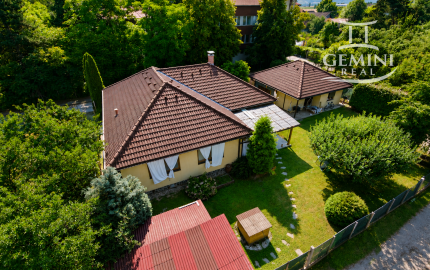 4-izbový rodinný dom s krbom a nádherným pozemkom | Fiľakovo