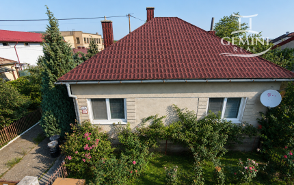 Rodinný dom s druhou obytnou časťou, garážou a záhradou – Šafárikova ulica, Tornaľa