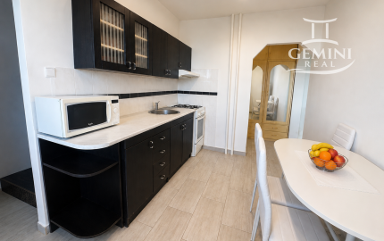 KOMPLETNE ZREKONŠTRUOVANÝ 3-IZBOVÝ BYT S BALKÓNOM | ROŽŇAVSKÁ | 63 m² | RIMAVSKÁ SOBOTA