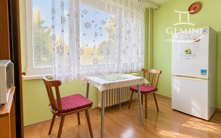 REZERVOVANÉ !!! 2-izbový byt s balkónom a výťahom v pôvodnom stave – 66 m², Dobšinského, Rimavská Sobota