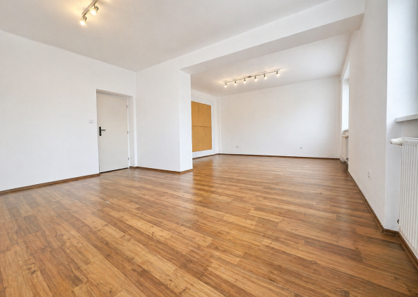 Štýlová kancelária v blízkosti centra mesta Rimavská So bota