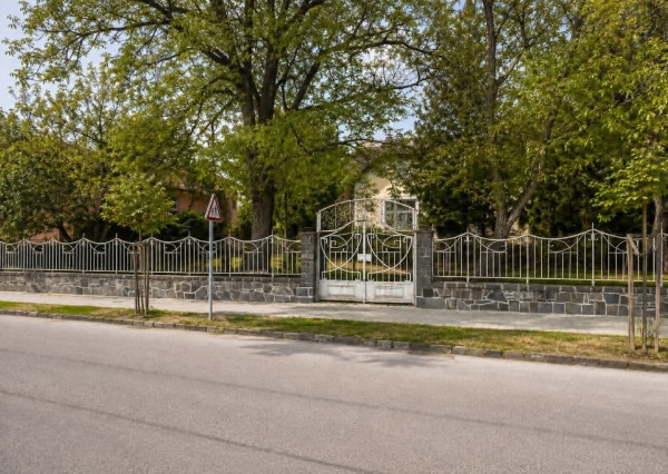 Noblesná mestská vila z čias Rakúsko-Uhorska | Kubányho | Rimavská Sobota