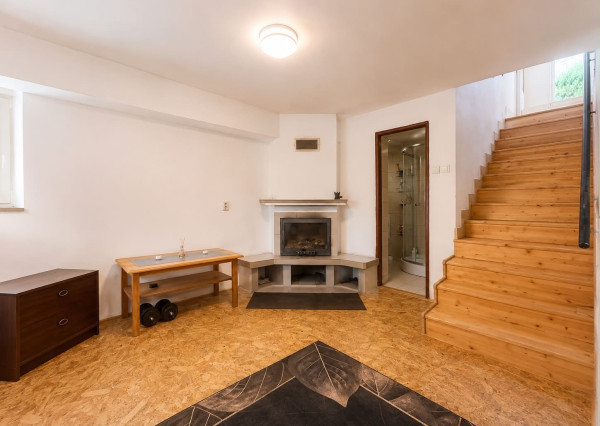 Rodinný dom s veľkou záhradou 1 868 m² – Vinice,  len 4  km od centra Rimavskej Soboty