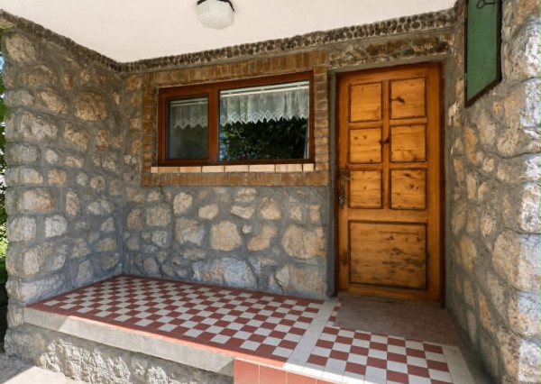 Rodinný dom s veľkou záhradou 1 868 m² – Vinice,  len 4  km od centra Rimavskej Soboty