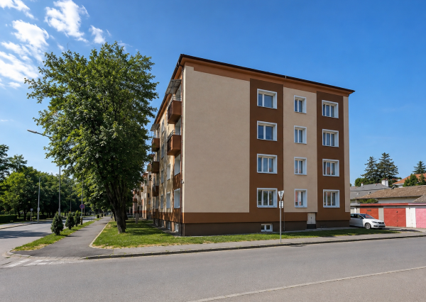 2-izbový byt s balkónom vo vyhľadávanej lokalite – Družstevná ulica, Rimavská Sobota