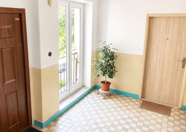 2-izbový byt s balkónom vo vyhľadávanej lokalite – Družstevná ulica, Rimavská Sobota