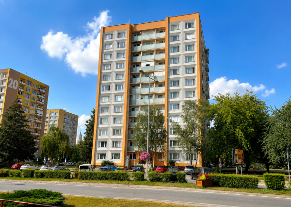 1-IZBOVÝ BYT S BALKÓNOM V CENTRE RIMAVSKEJ SOBOTY – MALOHONTSKÁ ULICA