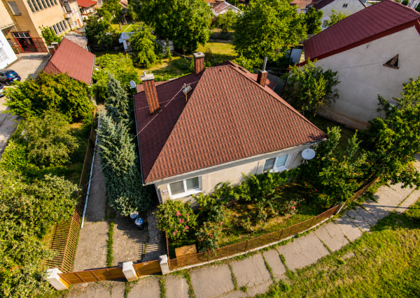 Rodinný dom s druhou obytnou časťou, garážou a záhradou – Šafárikova ulica, Tornaľa