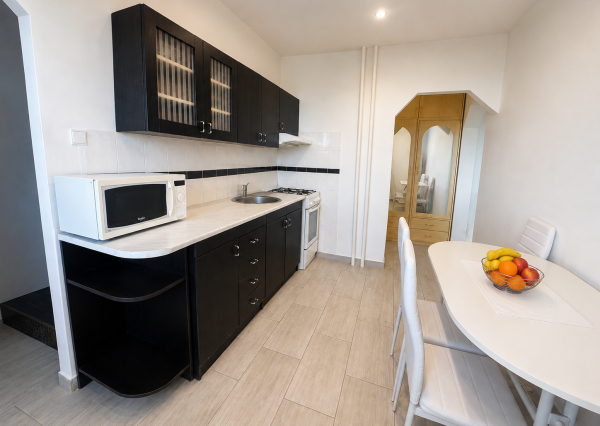 KOMPLETNE ZREKONŠTRUOVANÝ 3-IZBOVÝ BYT S BALKÓNOM | ROŽŇAVSKÁ | 63 m² | RIMAVSKÁ SOBOTA