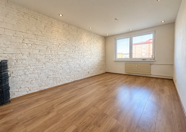 4-izbový byt 88 m² s balkónom, klimatizáciou a variabilnou dispozíciou – Rimavská Sobota