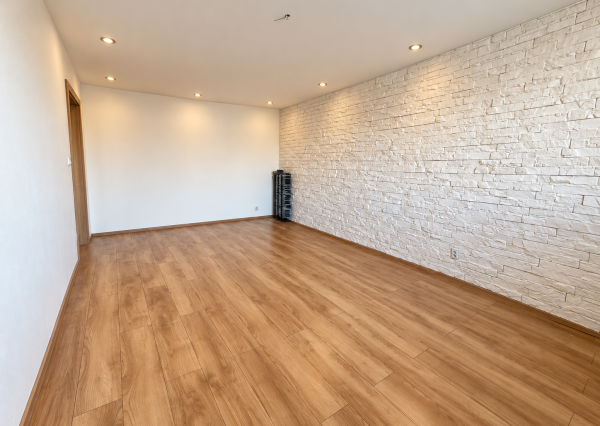4-izbový byt 88 m² s balkónom, klimatizáciou a variabilnou dispozíciou – Rimavská Sobota