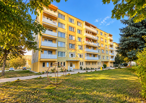 Kompletne zrekonštruovaný a zariadený 1-izbový byt – Dobšinského, Rimavská Sobota