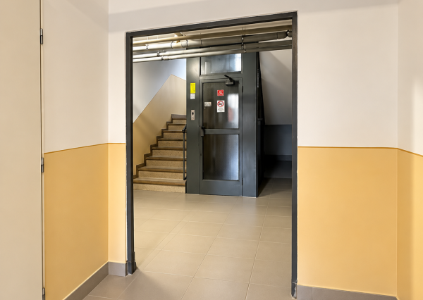 Kompletne zrekonštruovaný a zariadený 1-izbový byt – Dobšinského, Rimavská Sobota
